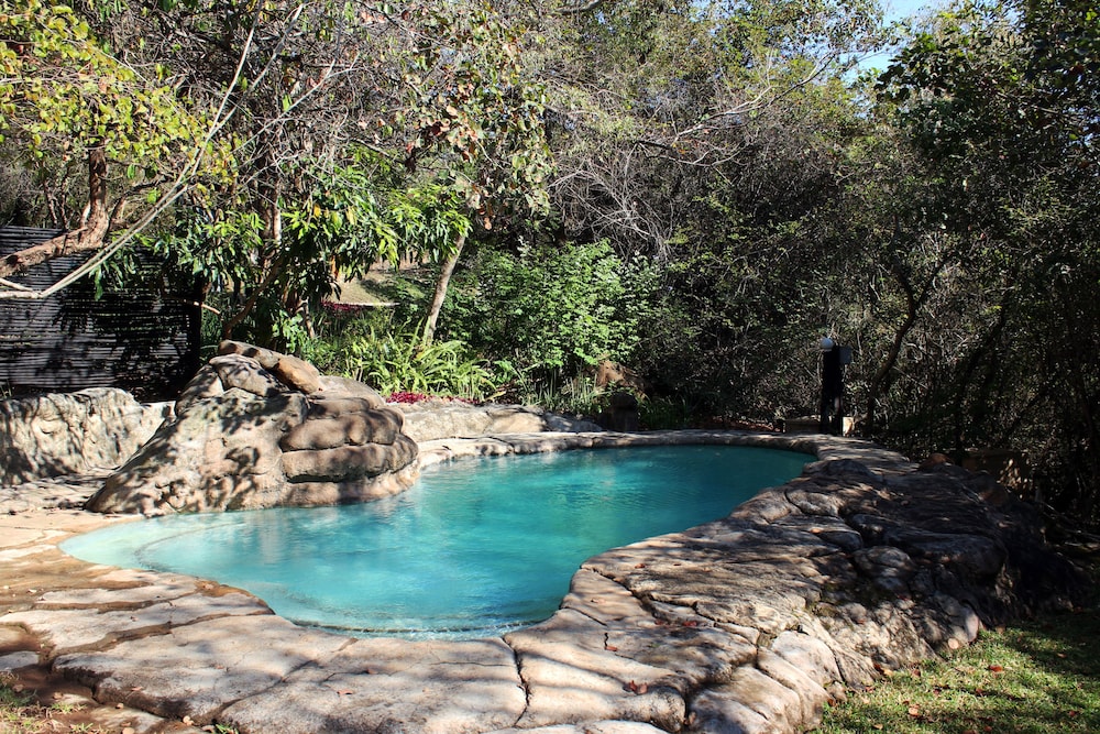 Thulamela Bed And Breakfast 40/50