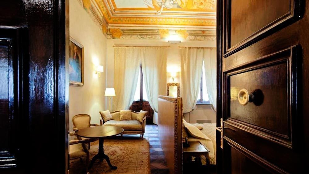 Palazzo Carletti 13/22