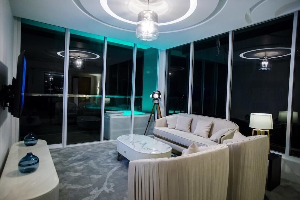 Regal Reseau Hotel & Spa 24/40