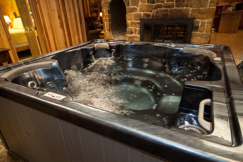 Log Cabin Lodge Suites 40/68