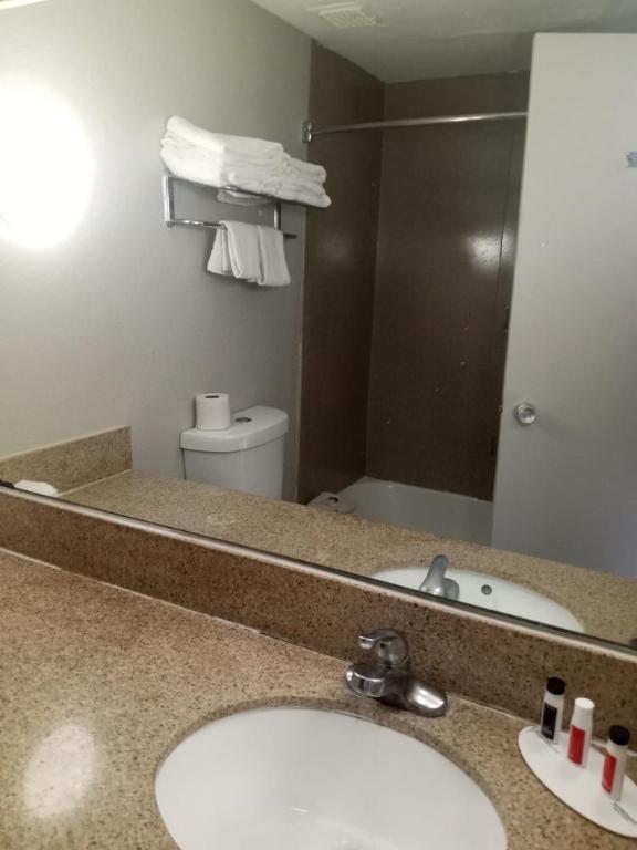 Travelodge by Wyndham Petersburg 11/14