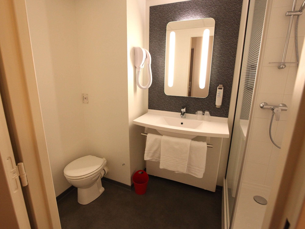 Ibis Aurillac 10/63