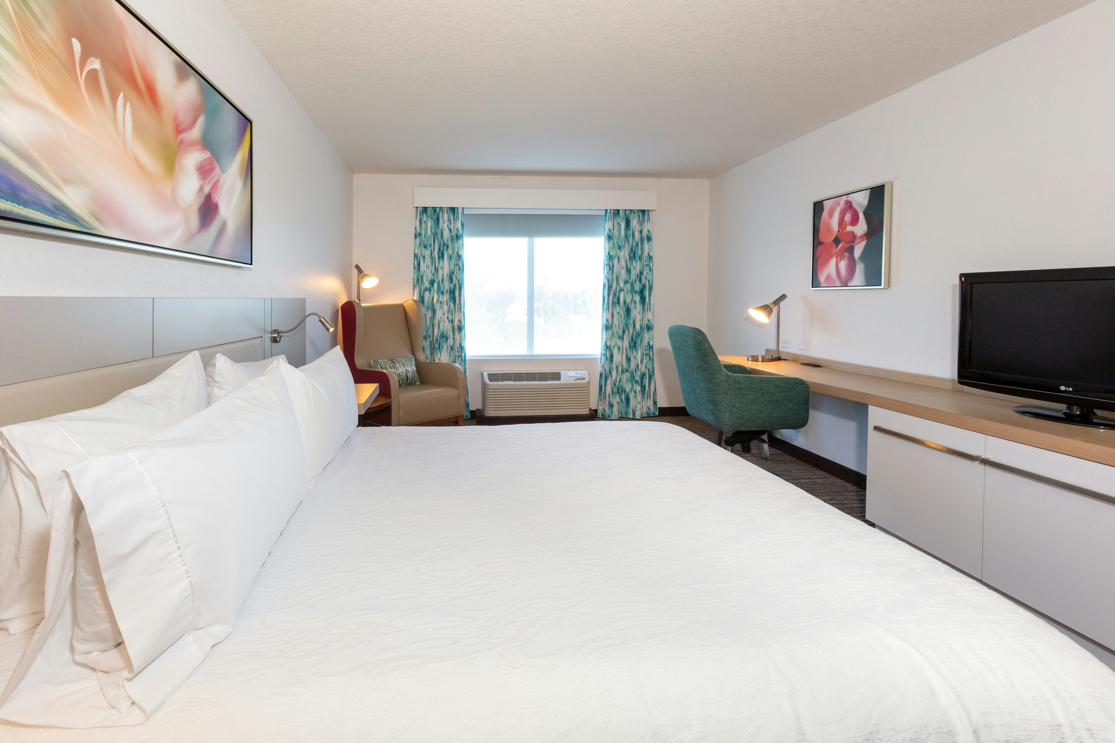 ROOM, KING BED