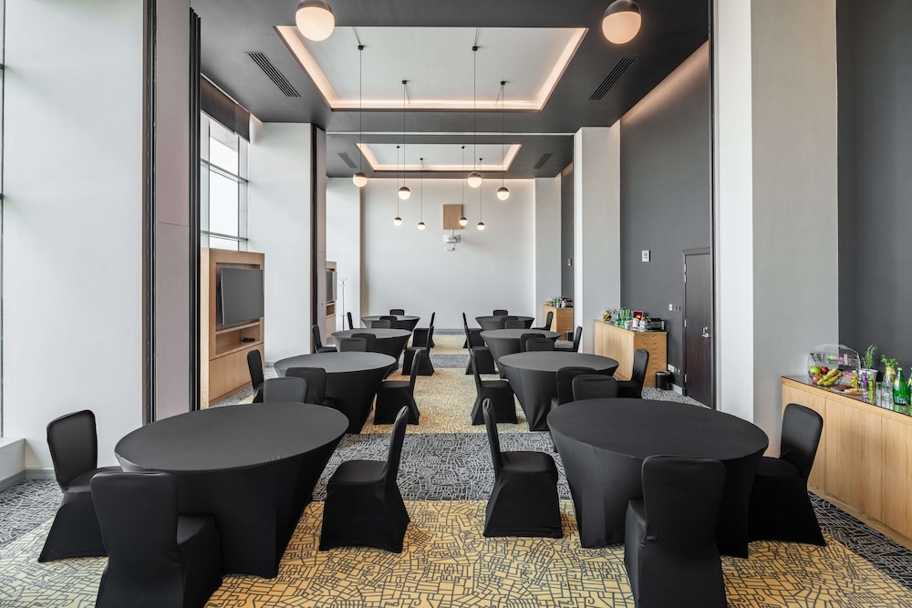 بارك إن باي راديسون جدة طريق المدينة(Park Inn By Radisson Jeddah Madinah Road) 58/65