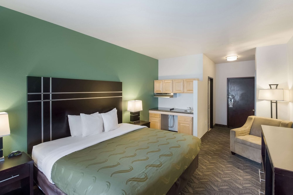Quality Inn and Suites Airport West 21/57