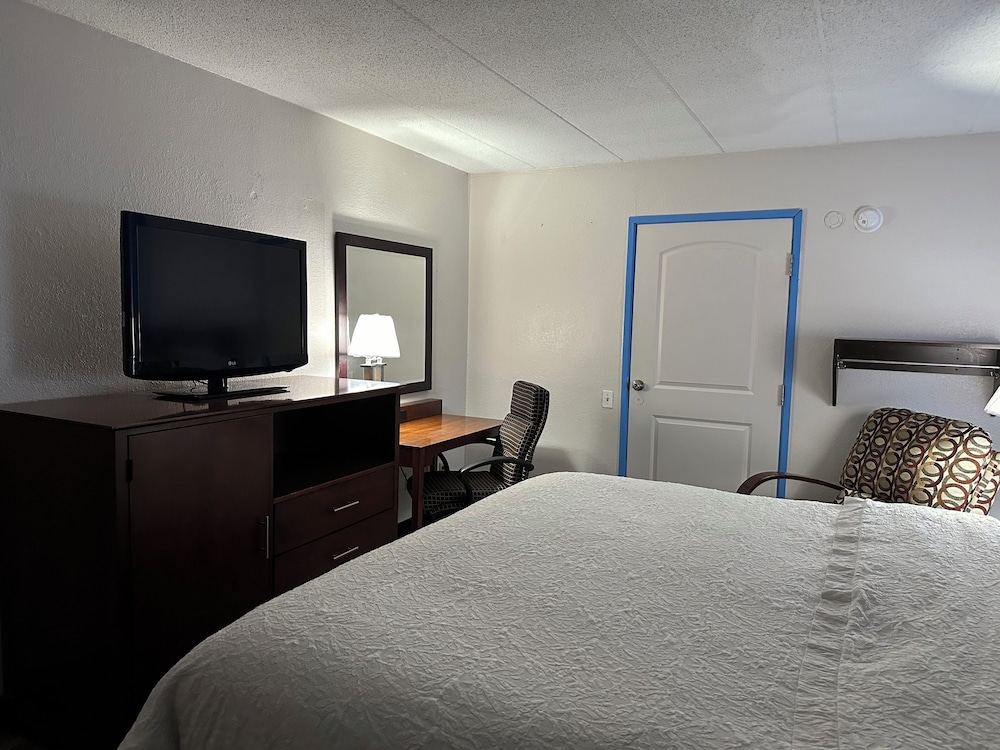 Red Roof Inn Flint - Bishop Airport 9/32