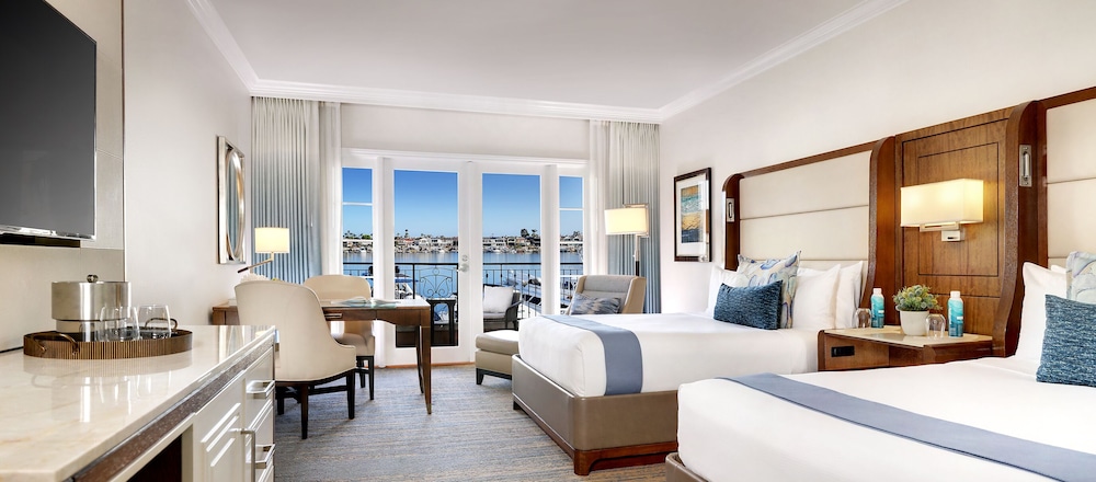 Premium, 2 Queen Beds, Beach Front، Balboa Bay Resort 4/6