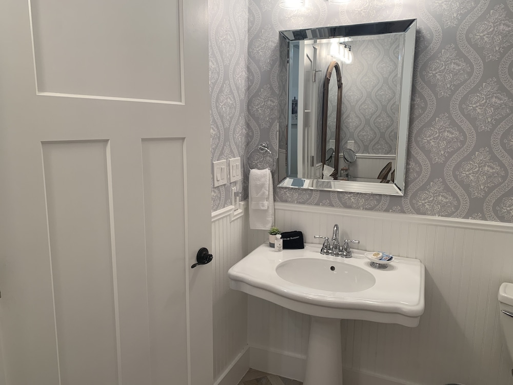 Garden Court, 2 Double Beds، Ye Kendall Inn 2/3