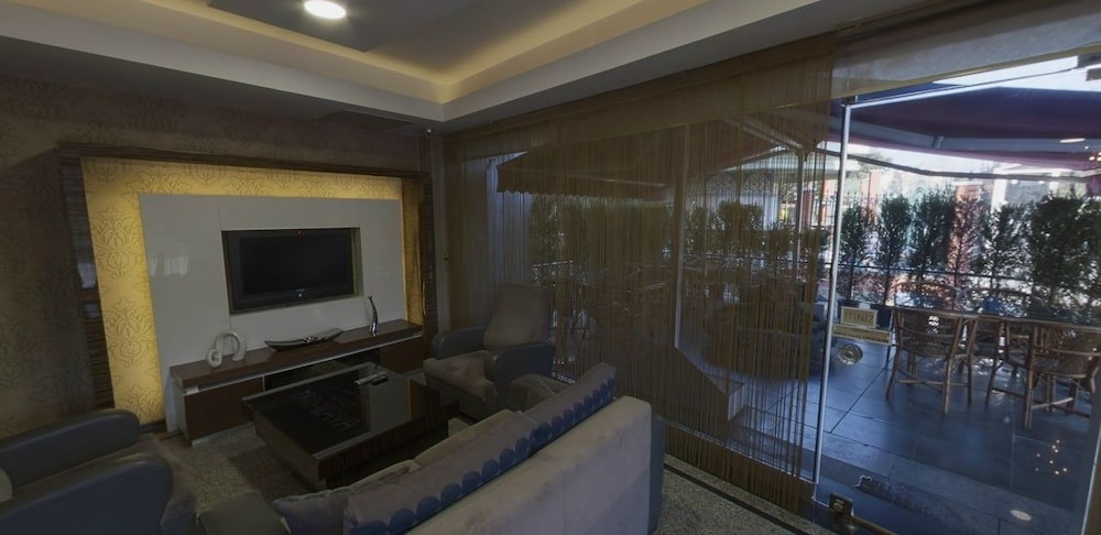 Lion City Hotel 30/50