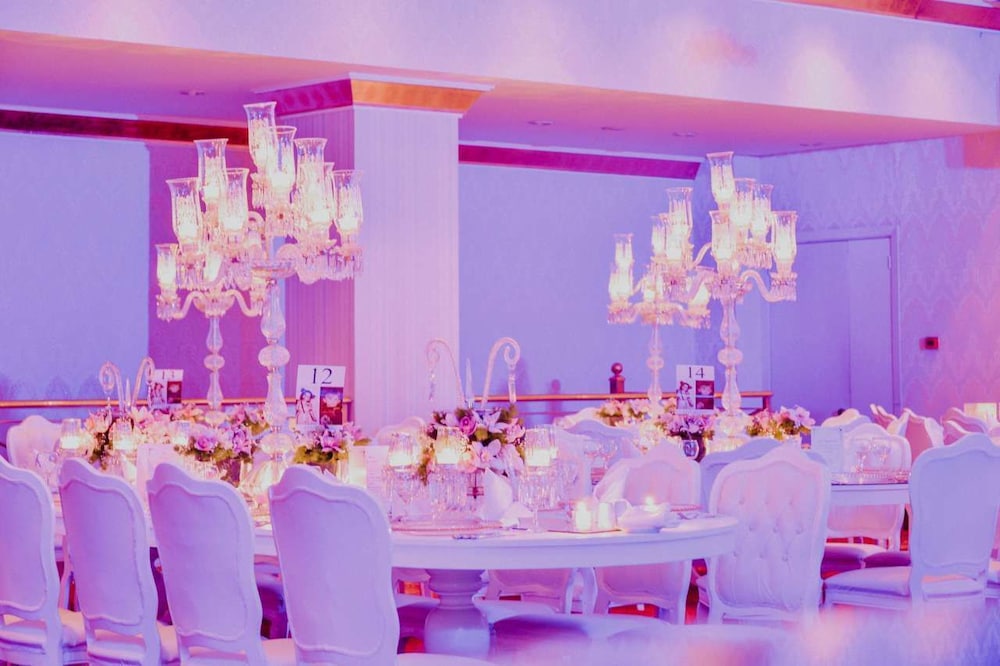 Ege Palas Business Hotel 62/66