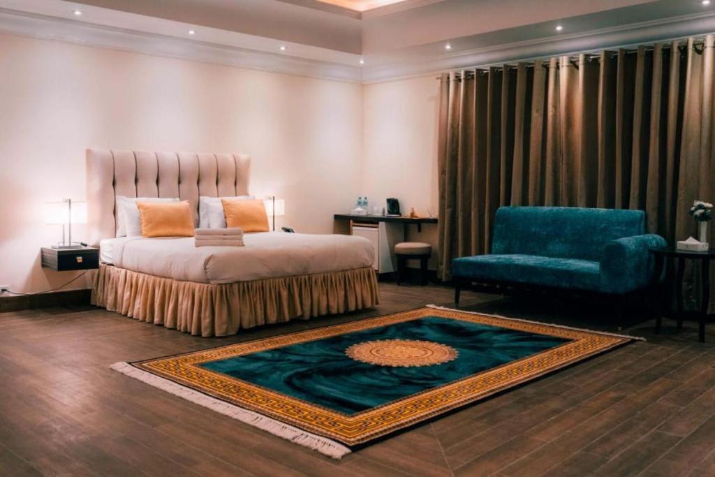 Faletti's Grand Bahawalpur 17/32