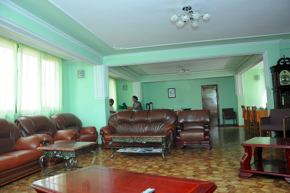 Yeka Guest House 18/36