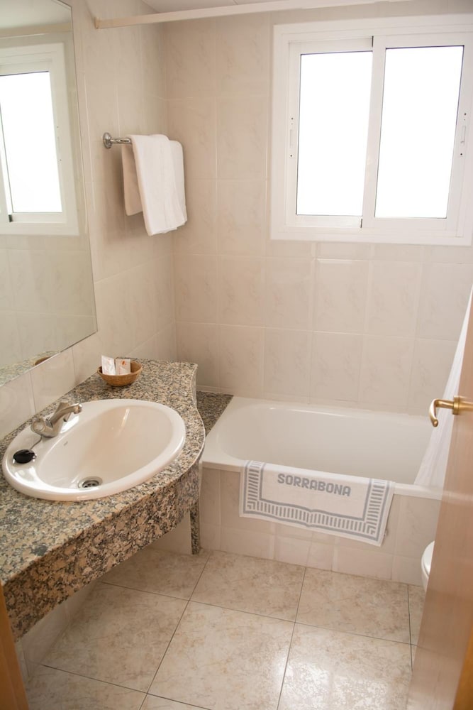 Sorrabona Hotel 23/77