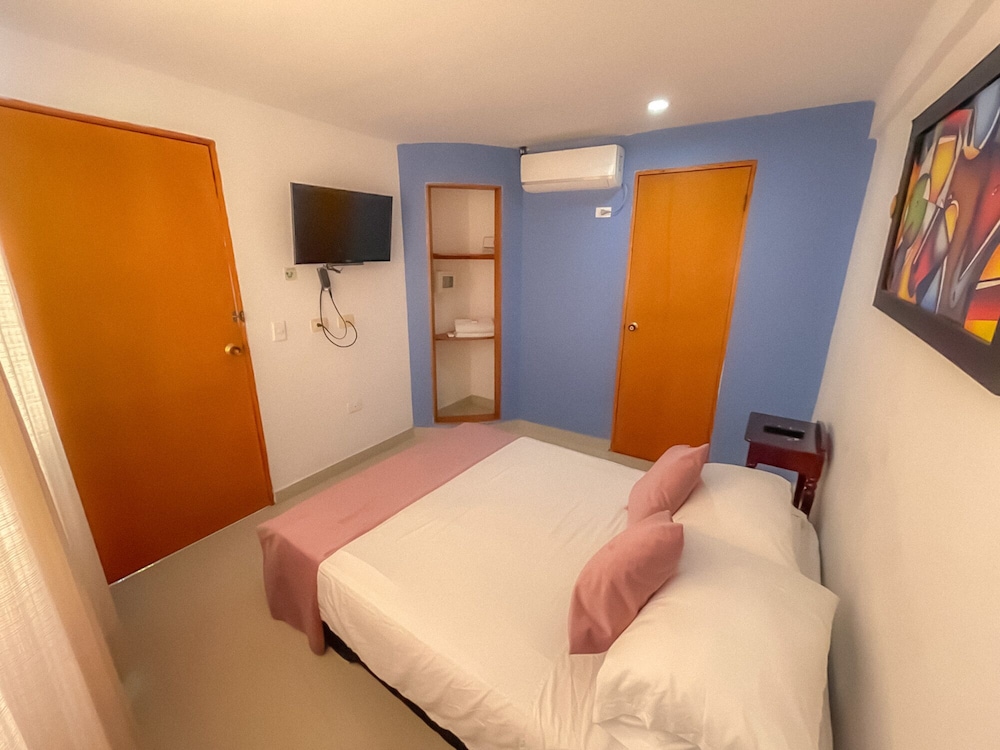 Sweet Caribbean Hotel 9/18