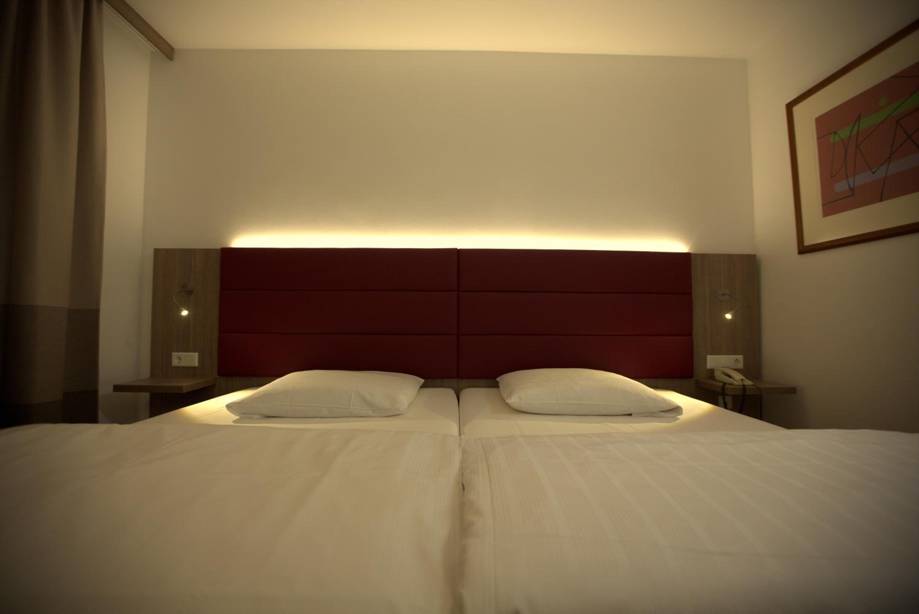 Room, Double Bed