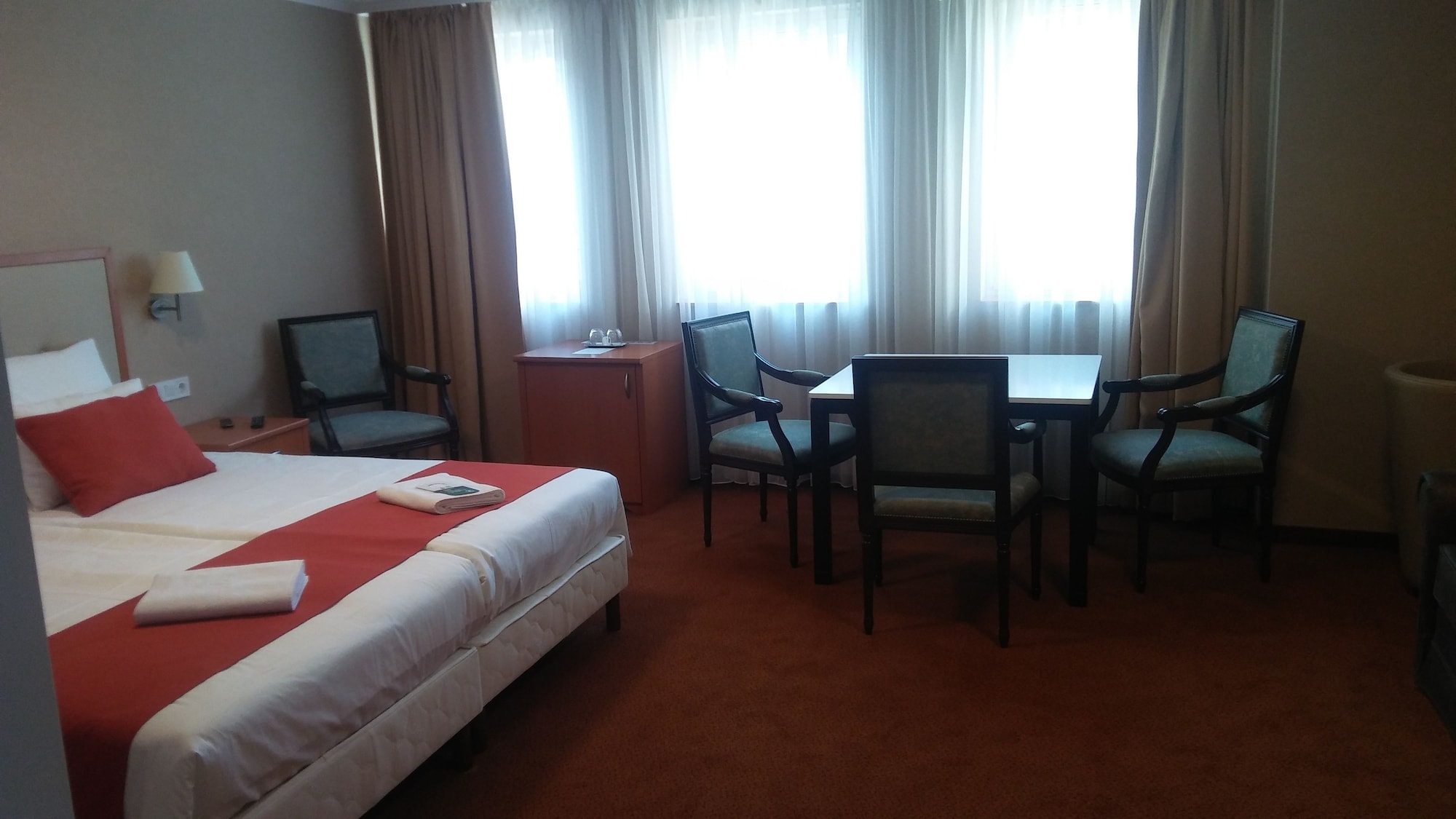 SUPERIOR, KING BED, SOFA