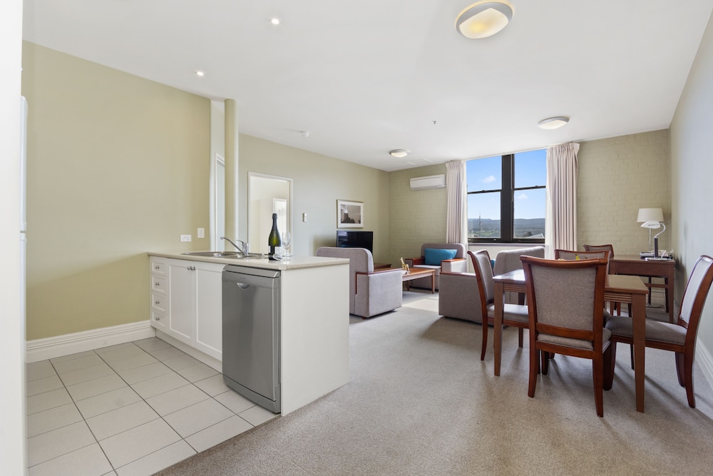 Launceston Central Apartment Hotel 37/51