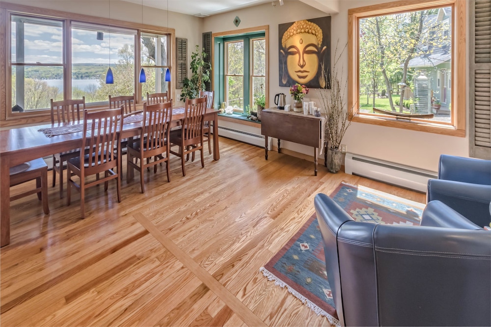 Moonshadow Bed and Breakfast 36/69