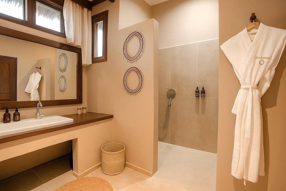 Suite, Twin Beds, Beach Front, with Pool, Diamonds Mapenzi Beach Zanzibar 5/5