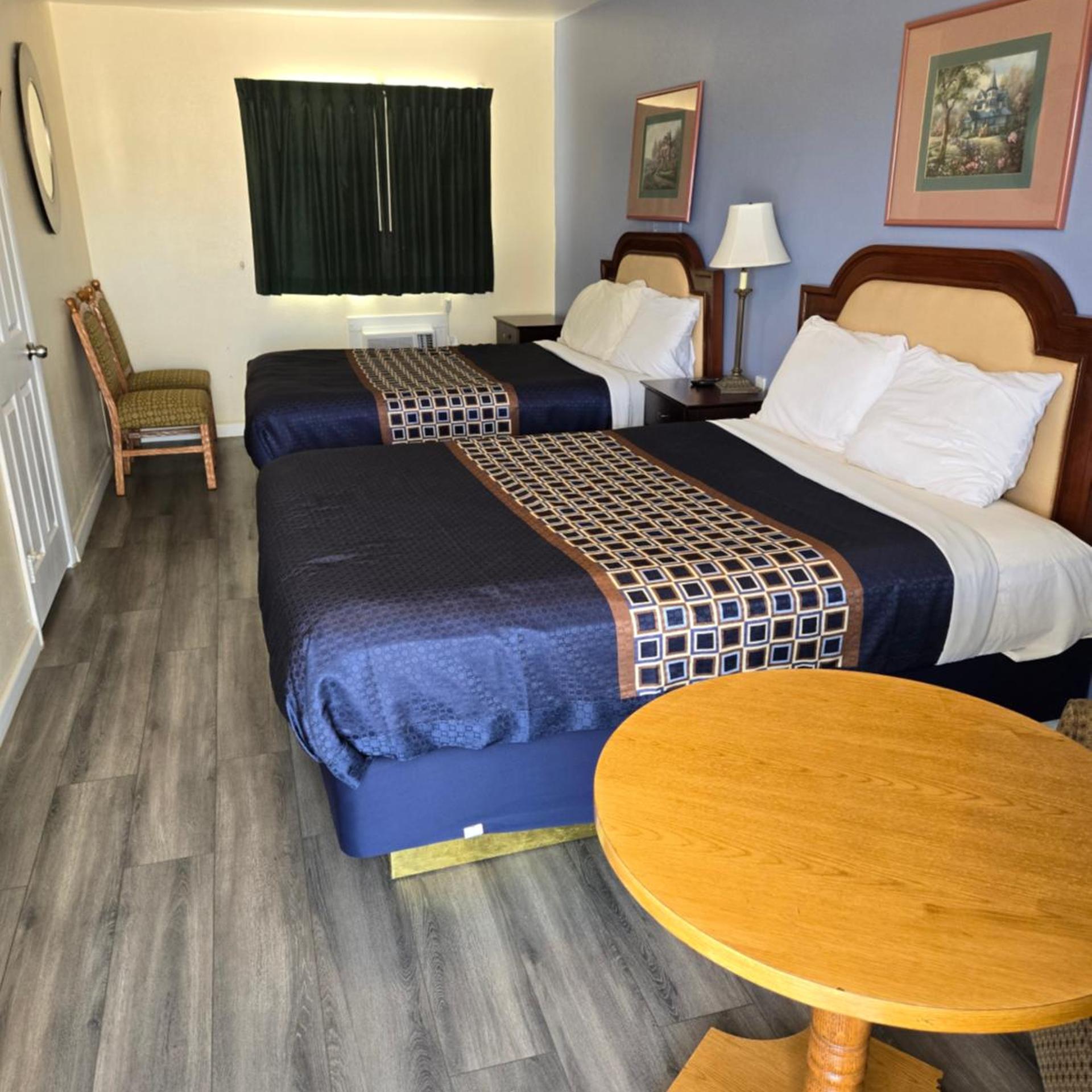 جناح بسرير كينج وسريرين مزدوجين، Rodeway Inn & Suites Blythe I-10, CA 14/18