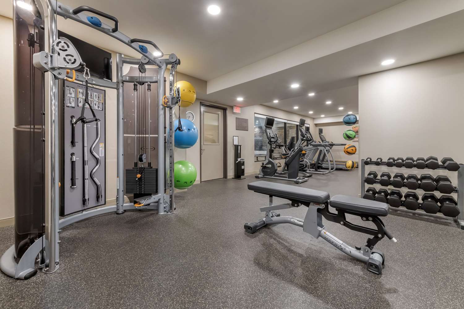 Best Western Plus Superior Inn 10/15