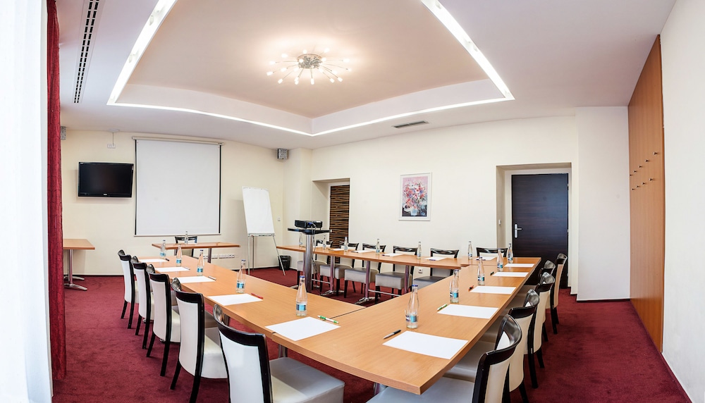 Best Western Hotel Grand 37/50