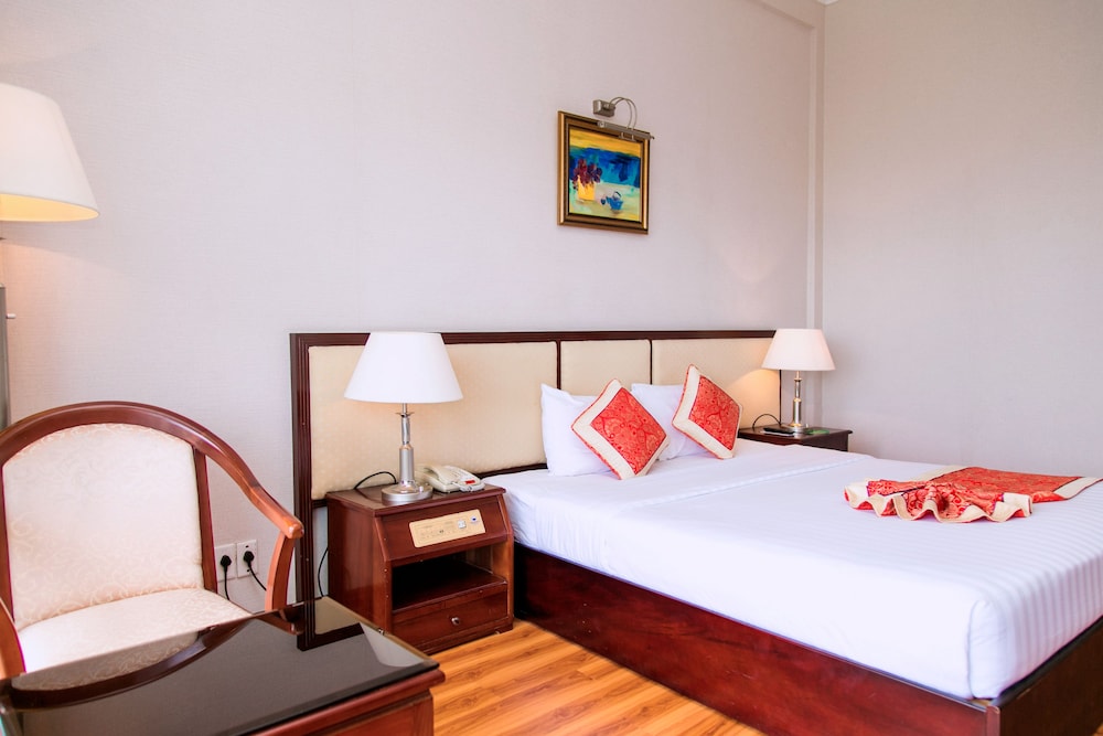 Seagull Hotel 25/72