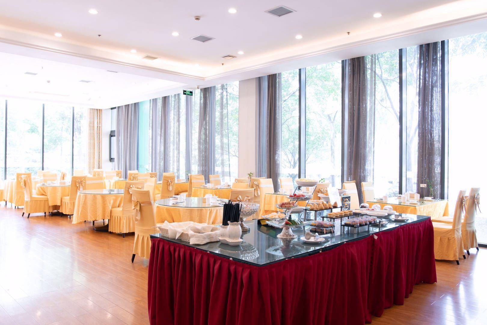 Vienna Hotel (Suzhou Fashion stage Yangcheng Lake store) 25/46