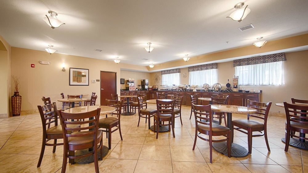 Best Western Plus Eastgate Inn & Suites 23/32