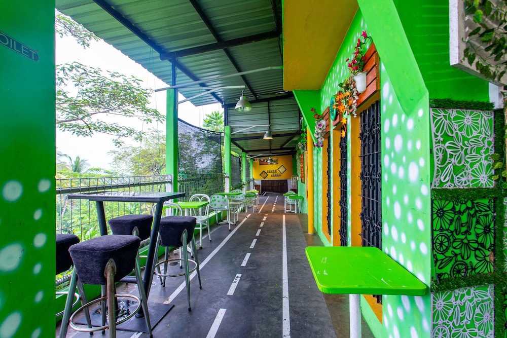 OYO 3042 Griya Karangsalam Indah 16/21