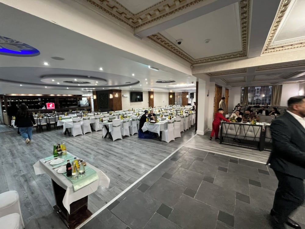 White Rose Hotel & Restaurant - Leeds 7/50