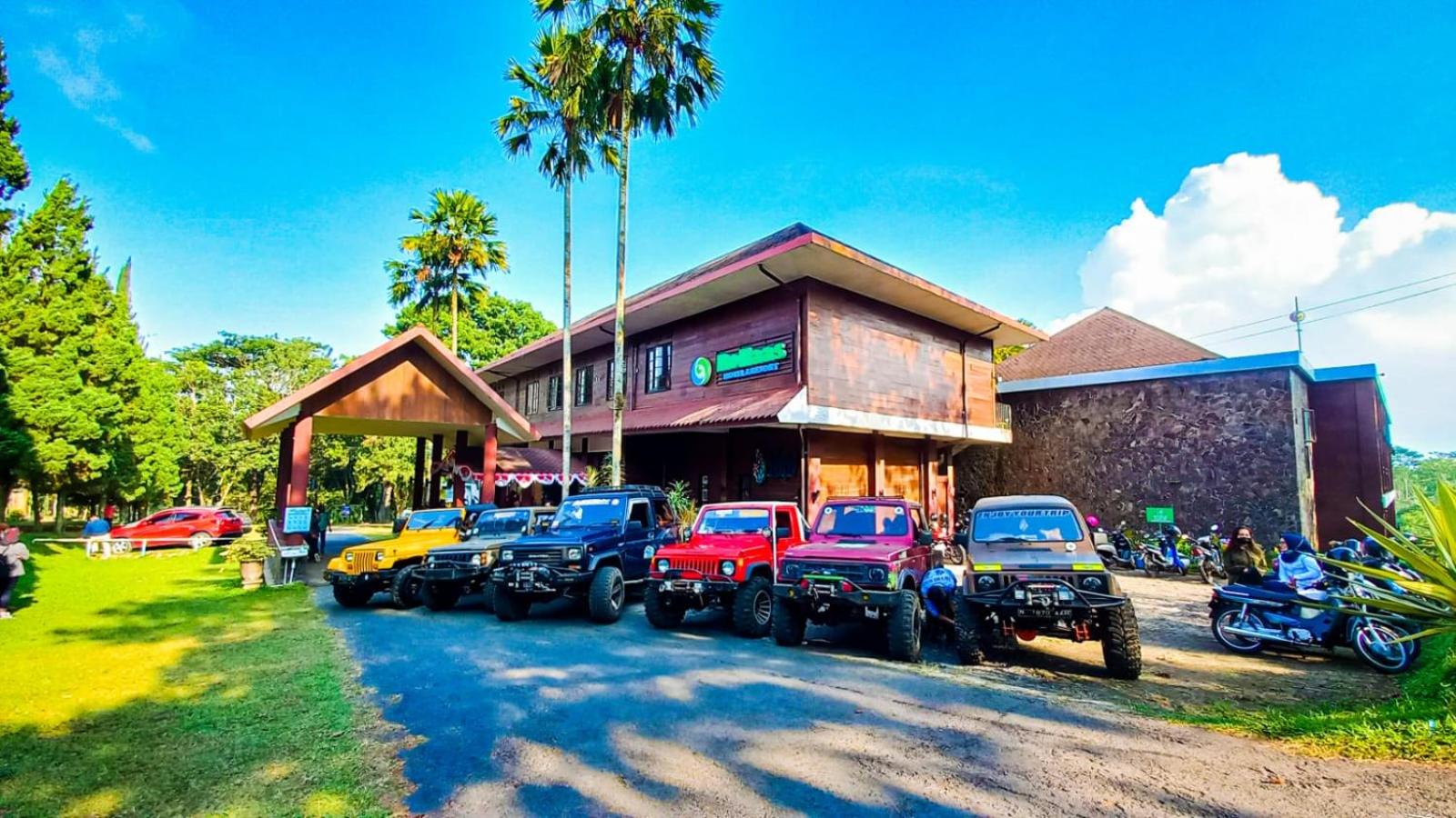 Rollaas Hotel and Resort 18/29