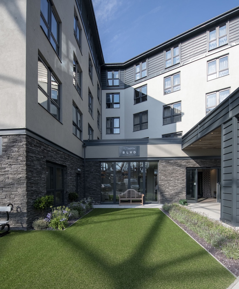 Boulevard Hotel 46/50