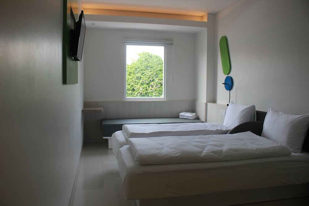 POP! Hotel Pemuda Semarang 9/23