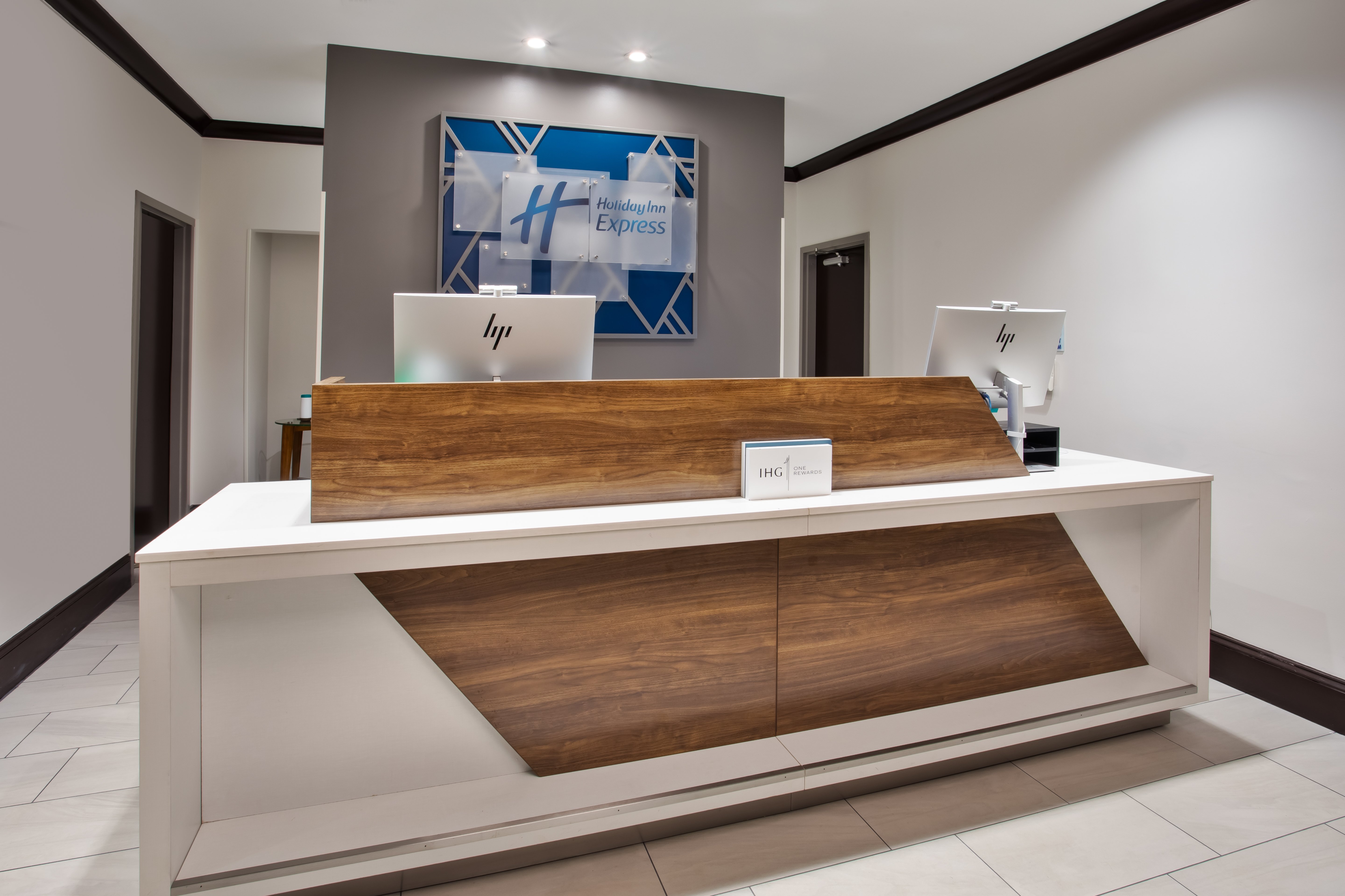 Holiday Inn Express Augusta North 11/53