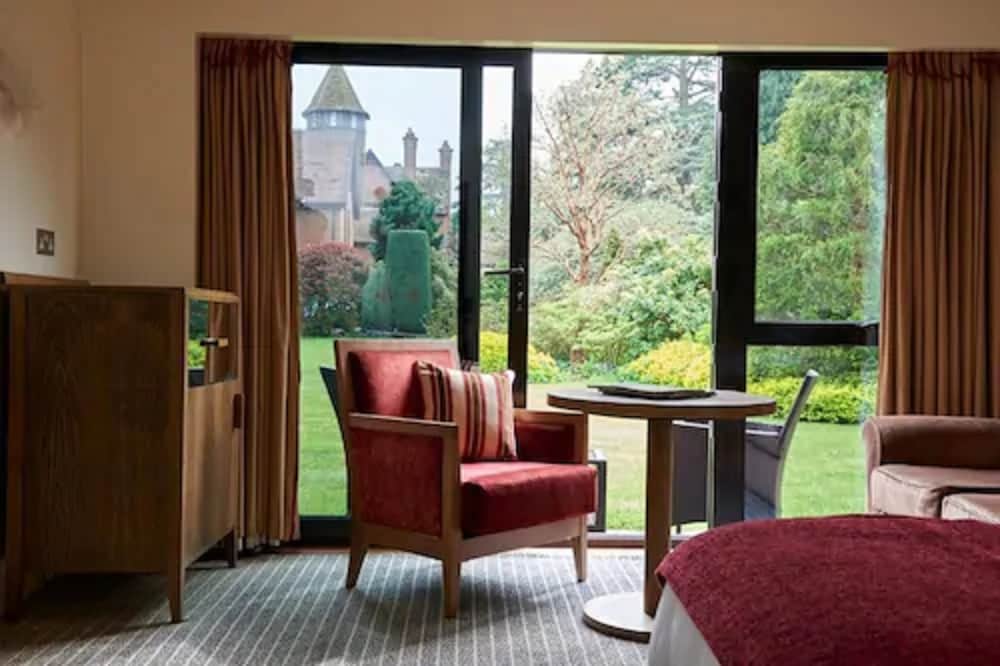 Careys Manor & Senspa 45/55