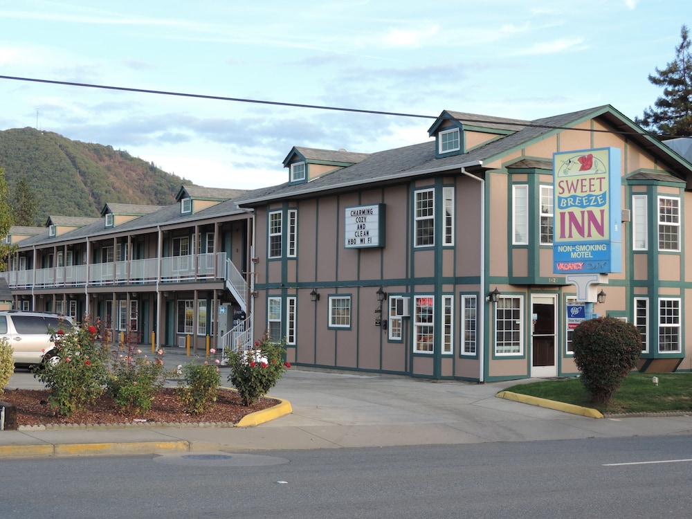 Sweet Breeze Inn 3/65