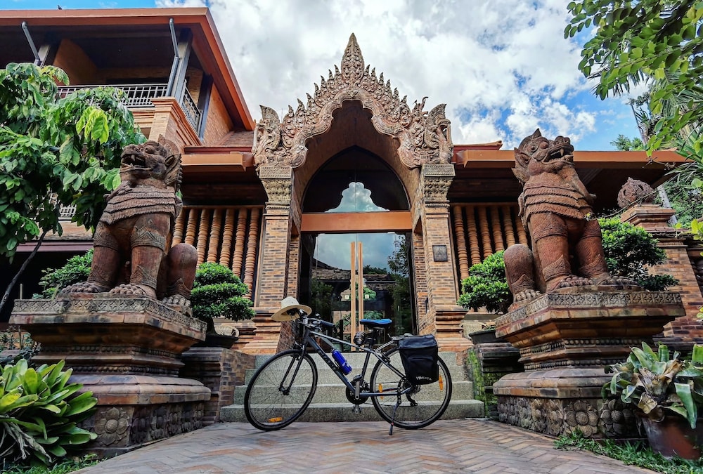 Phor Liang Meun Terracotta Arts Hotel 42/50