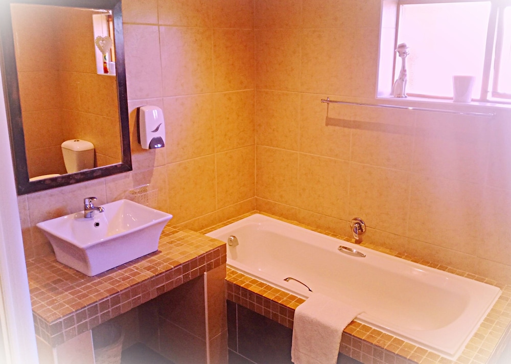 Framesby Guesthouse 30/36