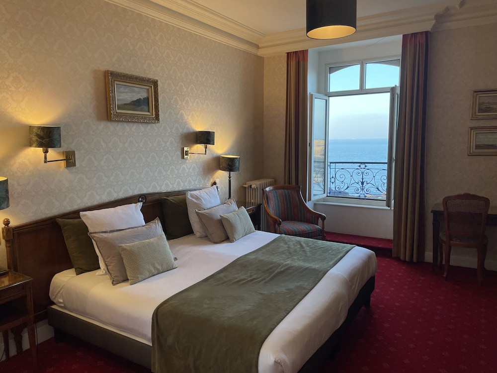 PRESTIGE, SEA VIEW