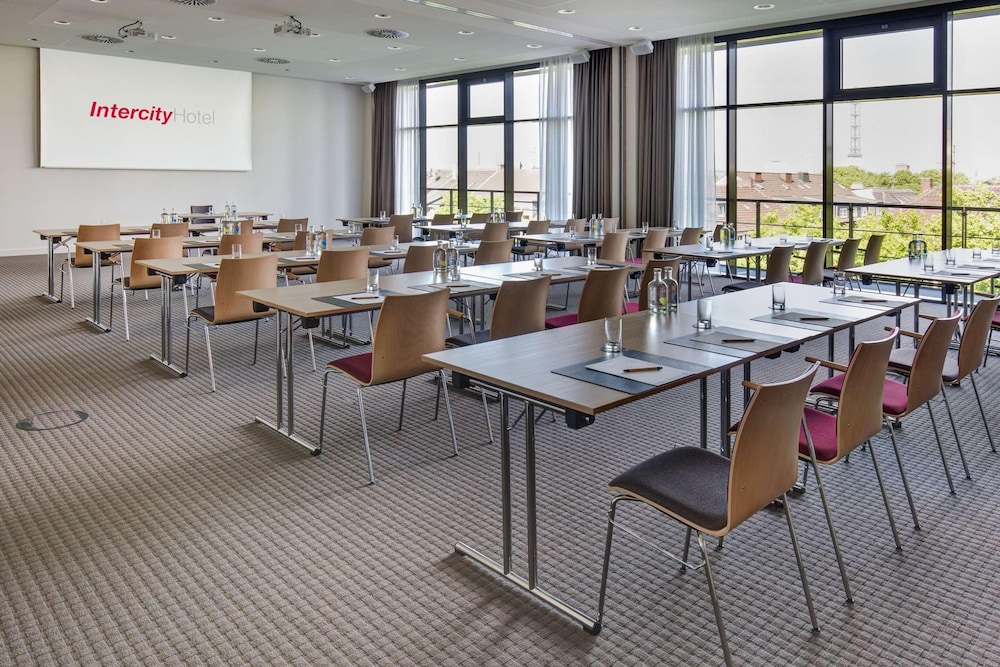 INTERCITYHOTEL DUISBURG 53/60