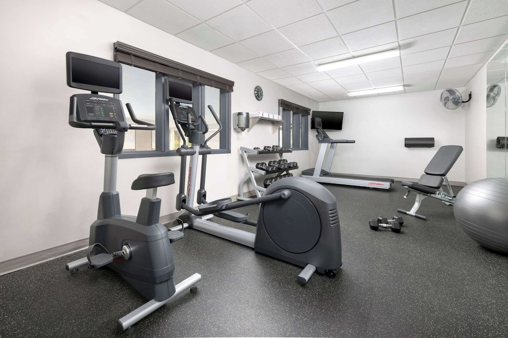 Country Inn and Suites by Radisson Big Flats (Elmira) NY 21/38