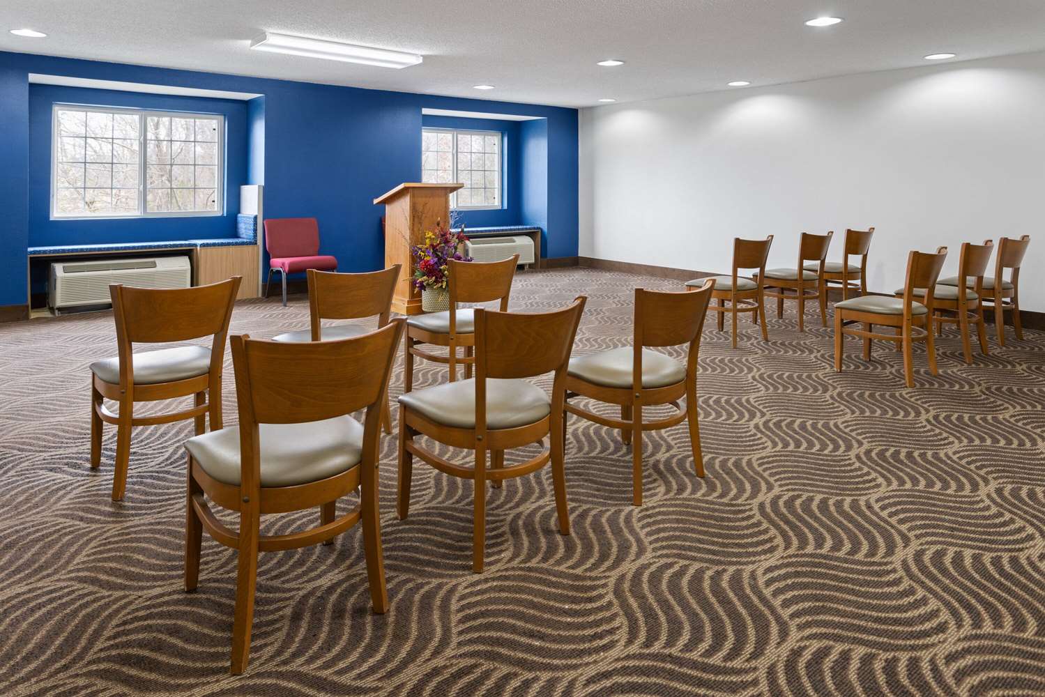 Microtel Inn And Suites Dover 28/35