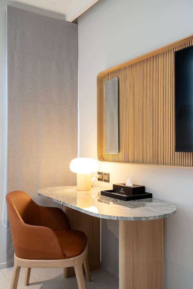 Saan Hotel Sathorn 40/50