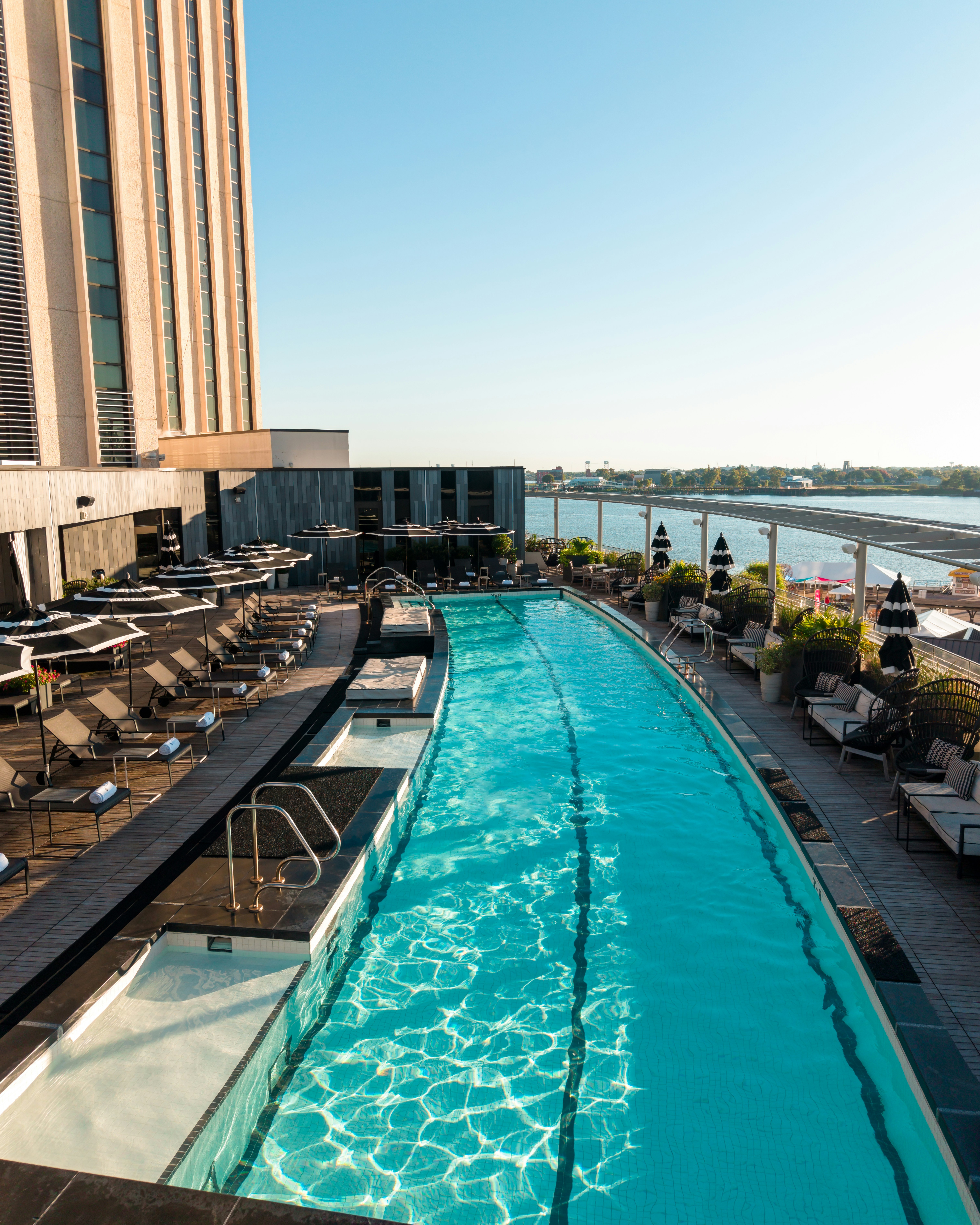 Four Seasons Hotel New Orleans 44/80
