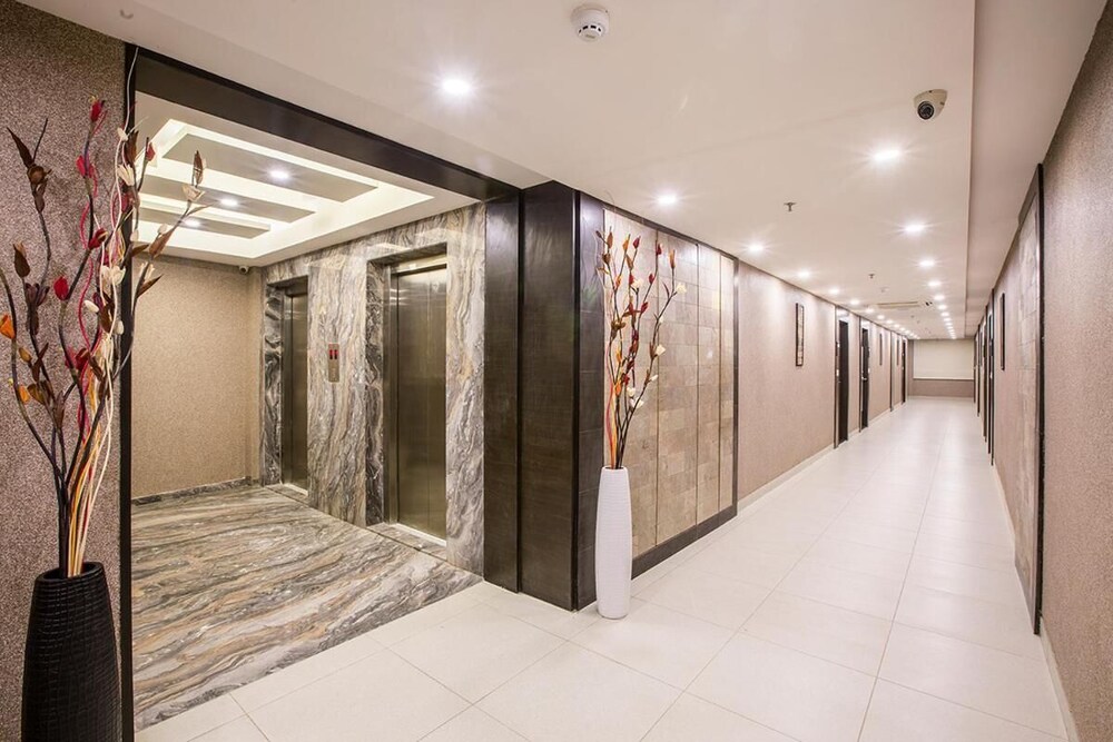 Hotel Prominent Coporate Residency 13/27