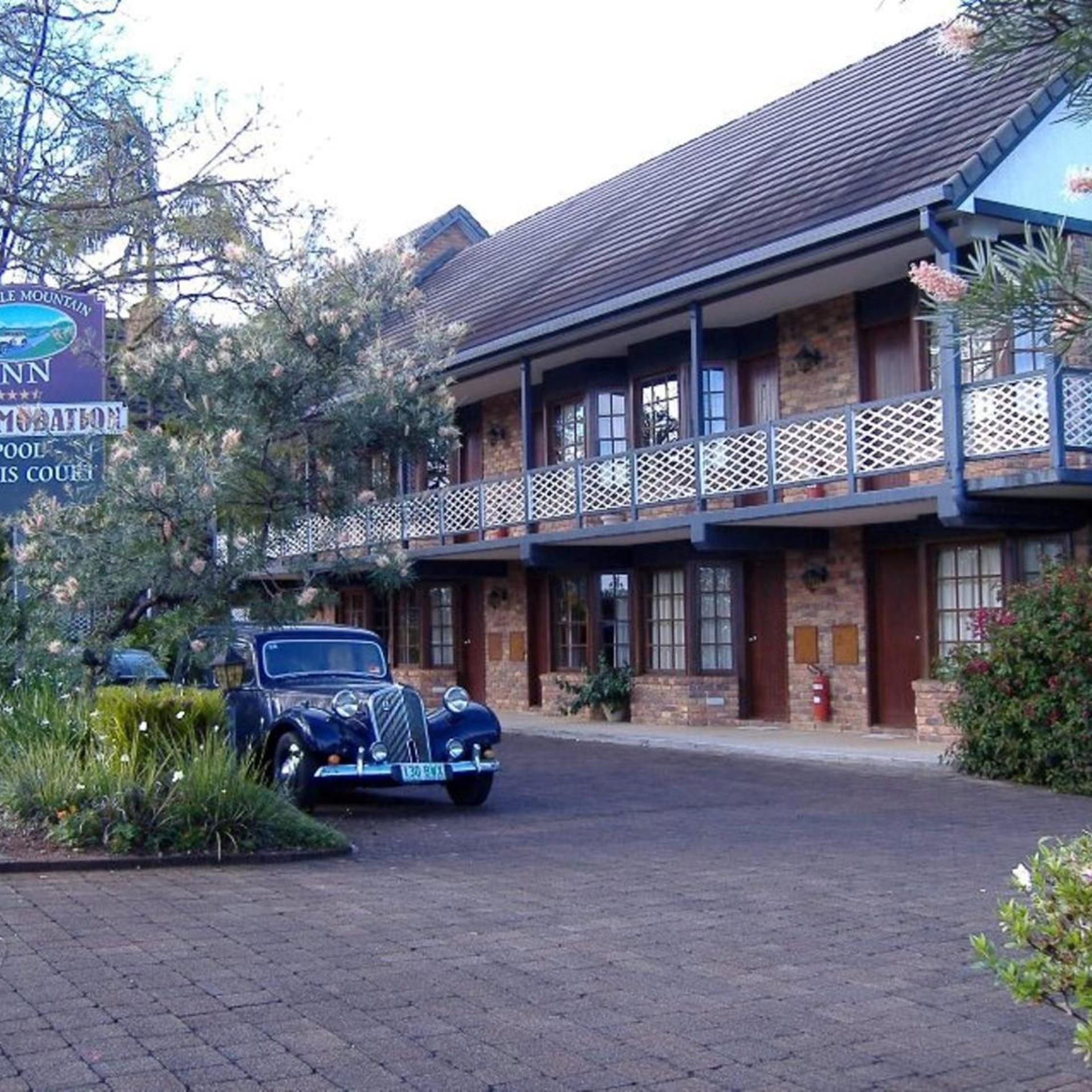 Montville Mountain Inn 48/62