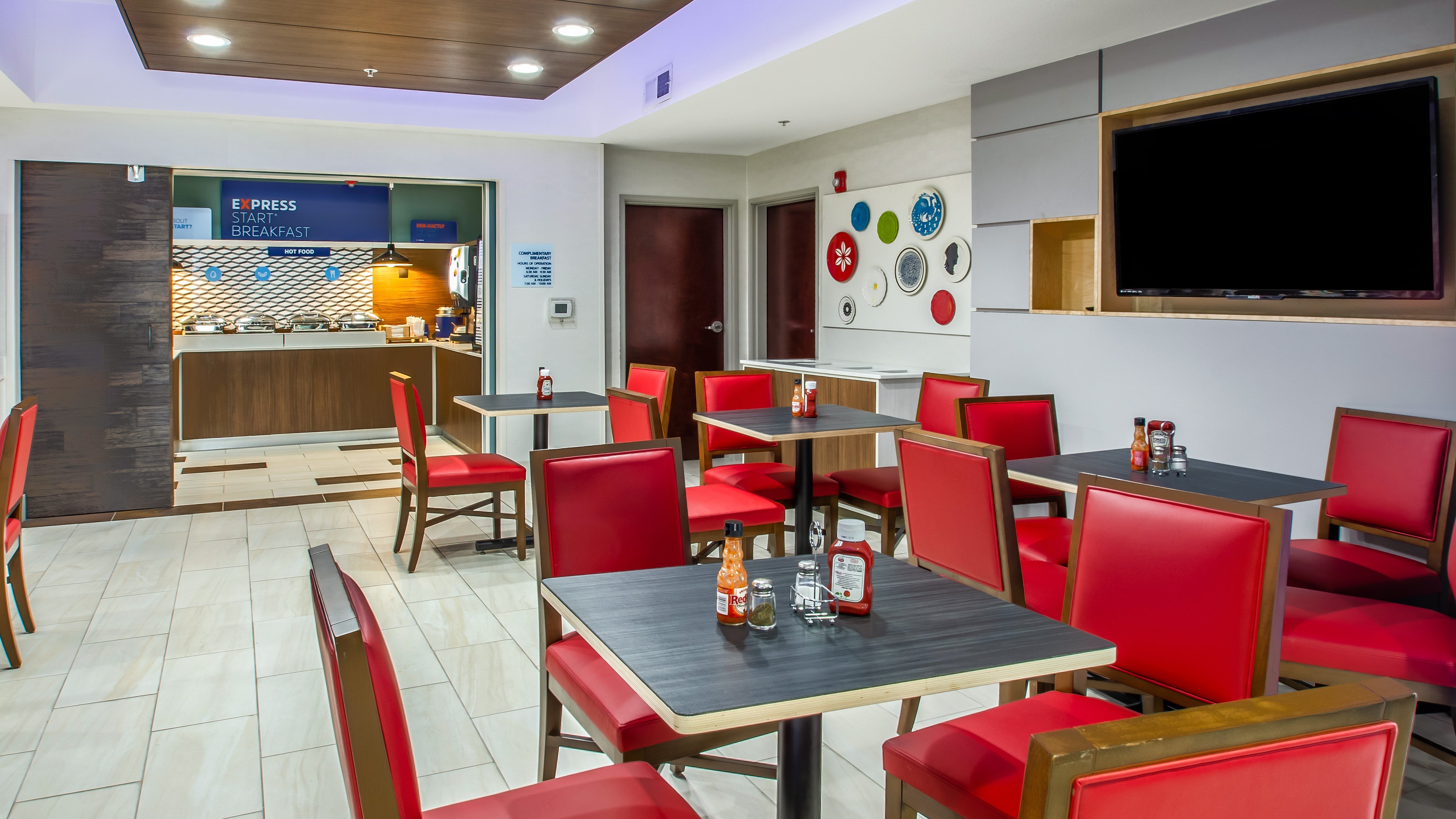 Holiday Inn Express And Suites Olathe South 39/48