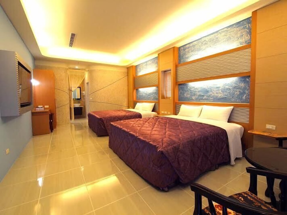 Water Front Hotel 28/53