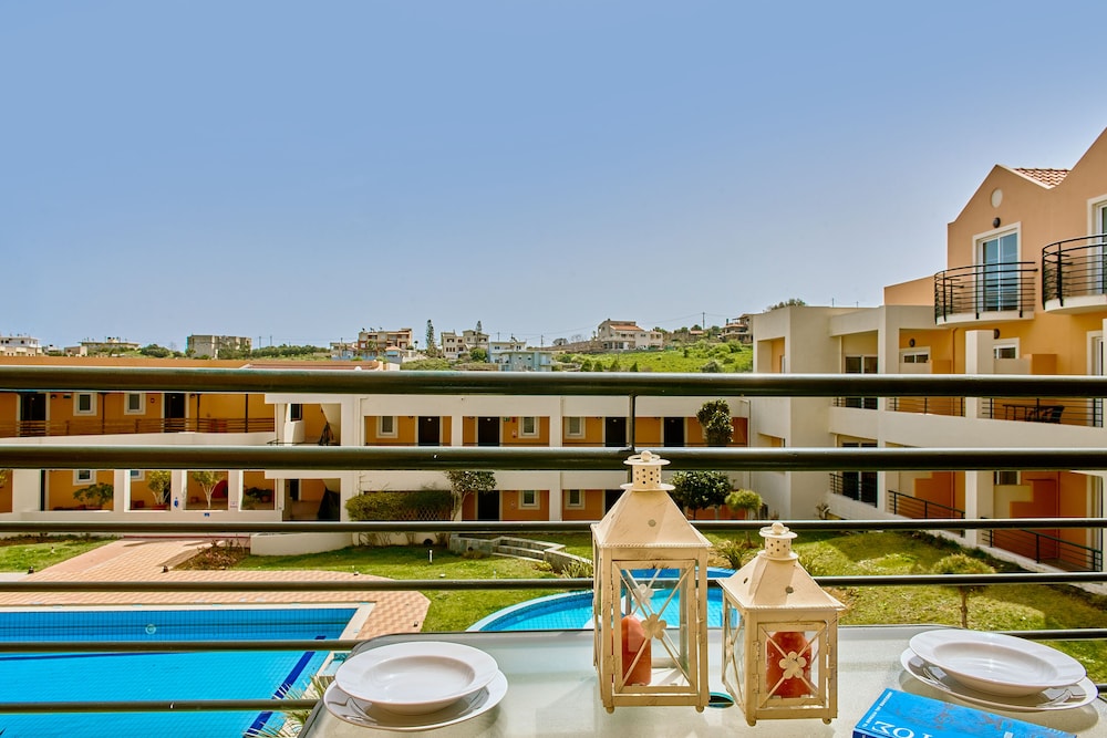 Pegasus Hotel 2/50